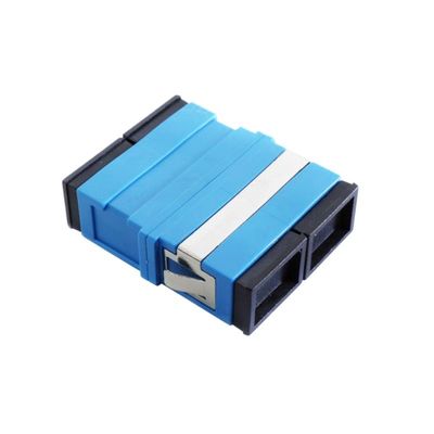 Adaptador de fibra óptica Quad SC à prova de poeira sem orelhas com APC UPC PC PBT Material 1 Porta/2 Portas
