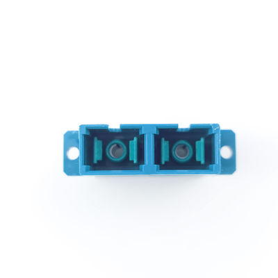 Adaptador de fibra óptica FTTH SC com material PBT de acoplamento duplex à prova de poeira com orelhas UPC