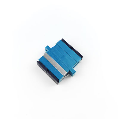 Adaptador de fibra óptica FTTH SC com material PBT de acoplamento duplex à prova de poeira com orelhas UPC
