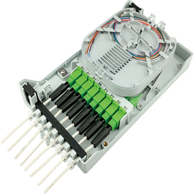 PC ABS Material usado Rede ODN FTTH IP65 Exterior 8 Núcleos Fibra Óptica caixa de terminação